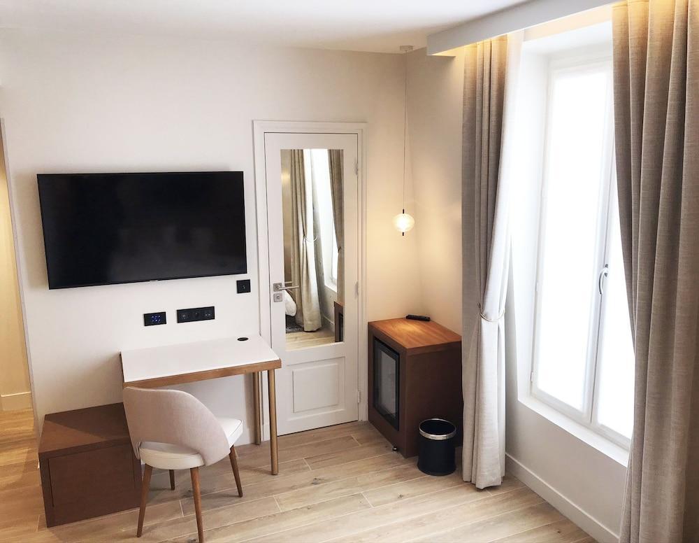 Hotel Des Champs-Elysees Paris Exterior photo