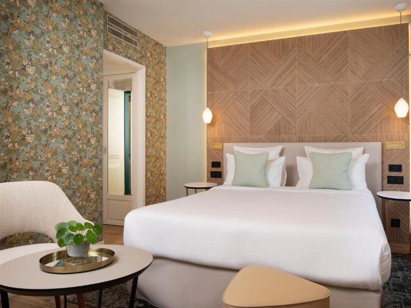 Hotel Des Champs-Elysees Paris Exterior photo