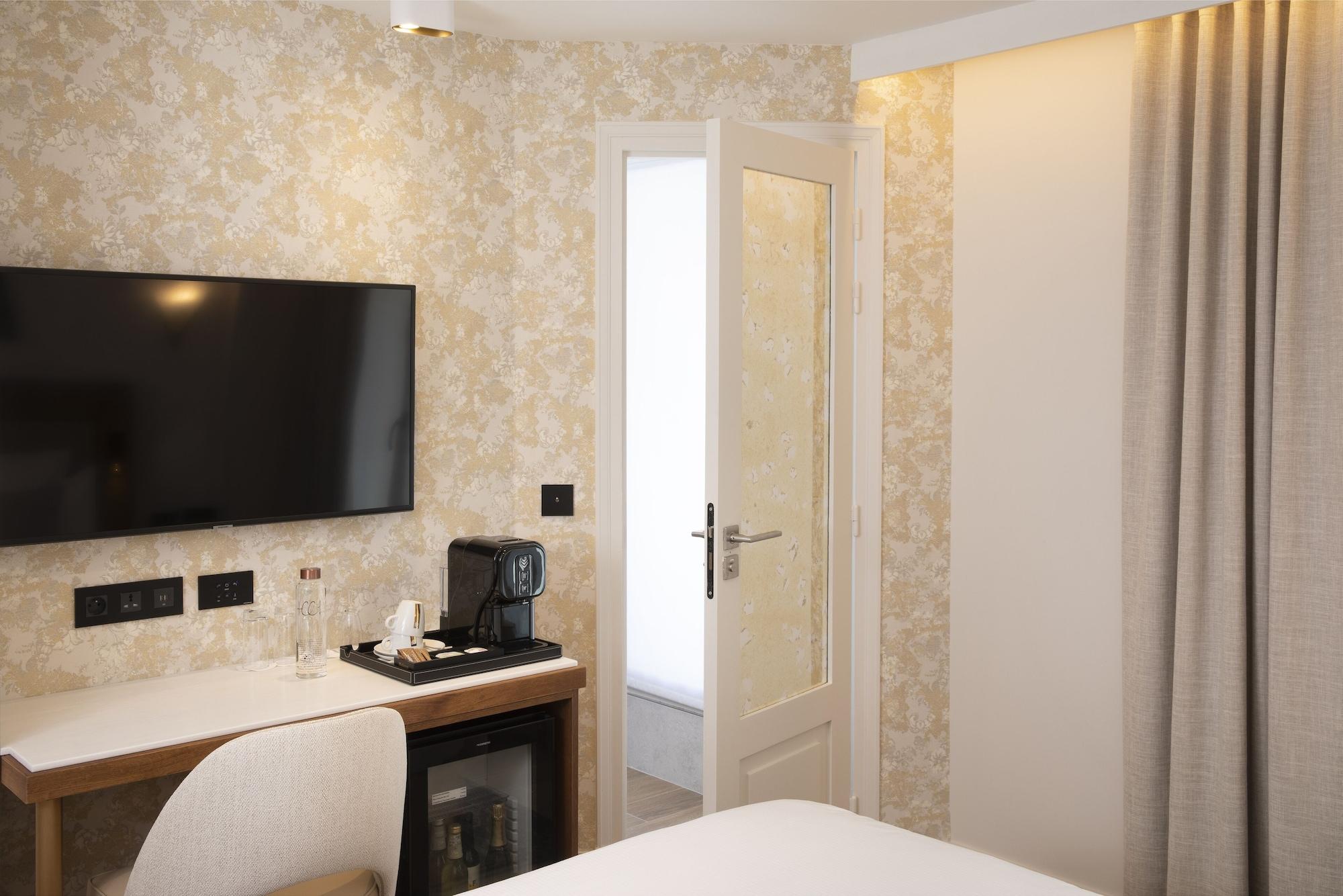 Hotel Des Champs-Elysees Paris Exterior photo