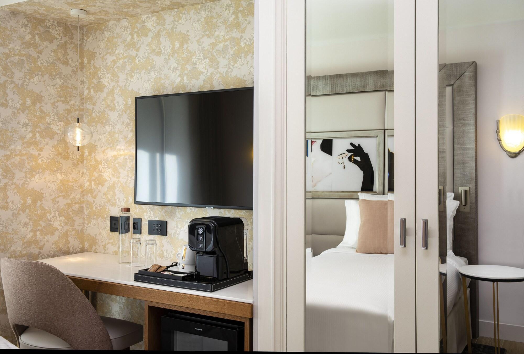 Hotel Des Champs-Elysees Paris Exterior photo