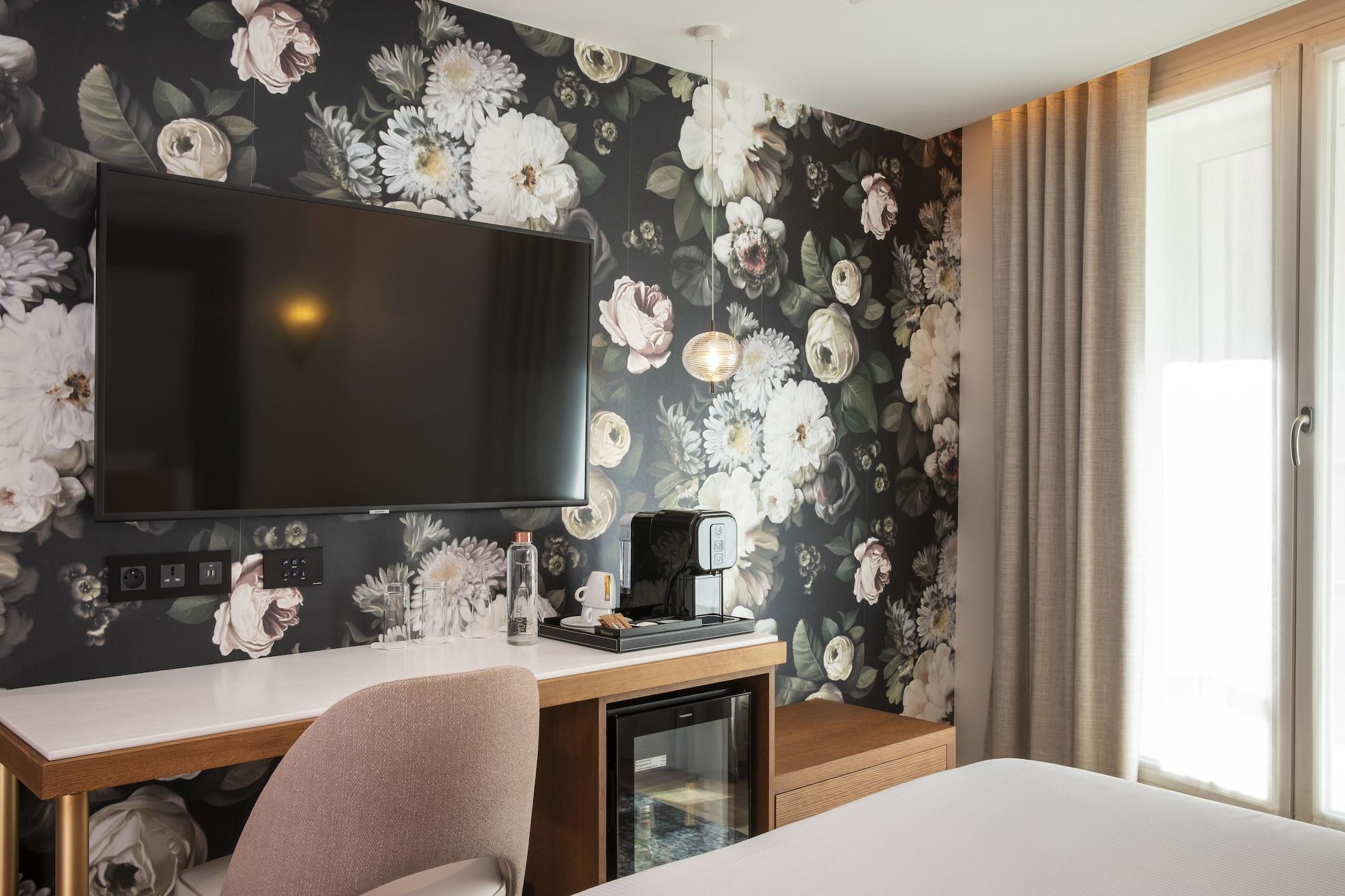 Hotel Des Champs-Elysees Paris Exterior photo